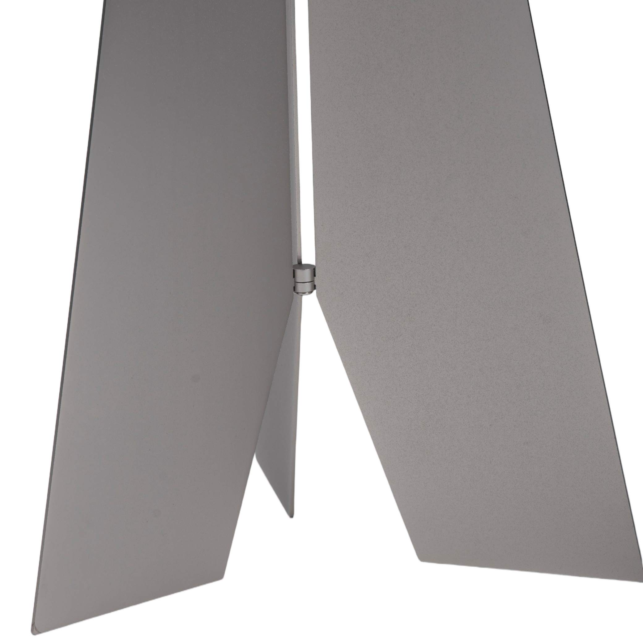 Moderne foldet metalsidebord