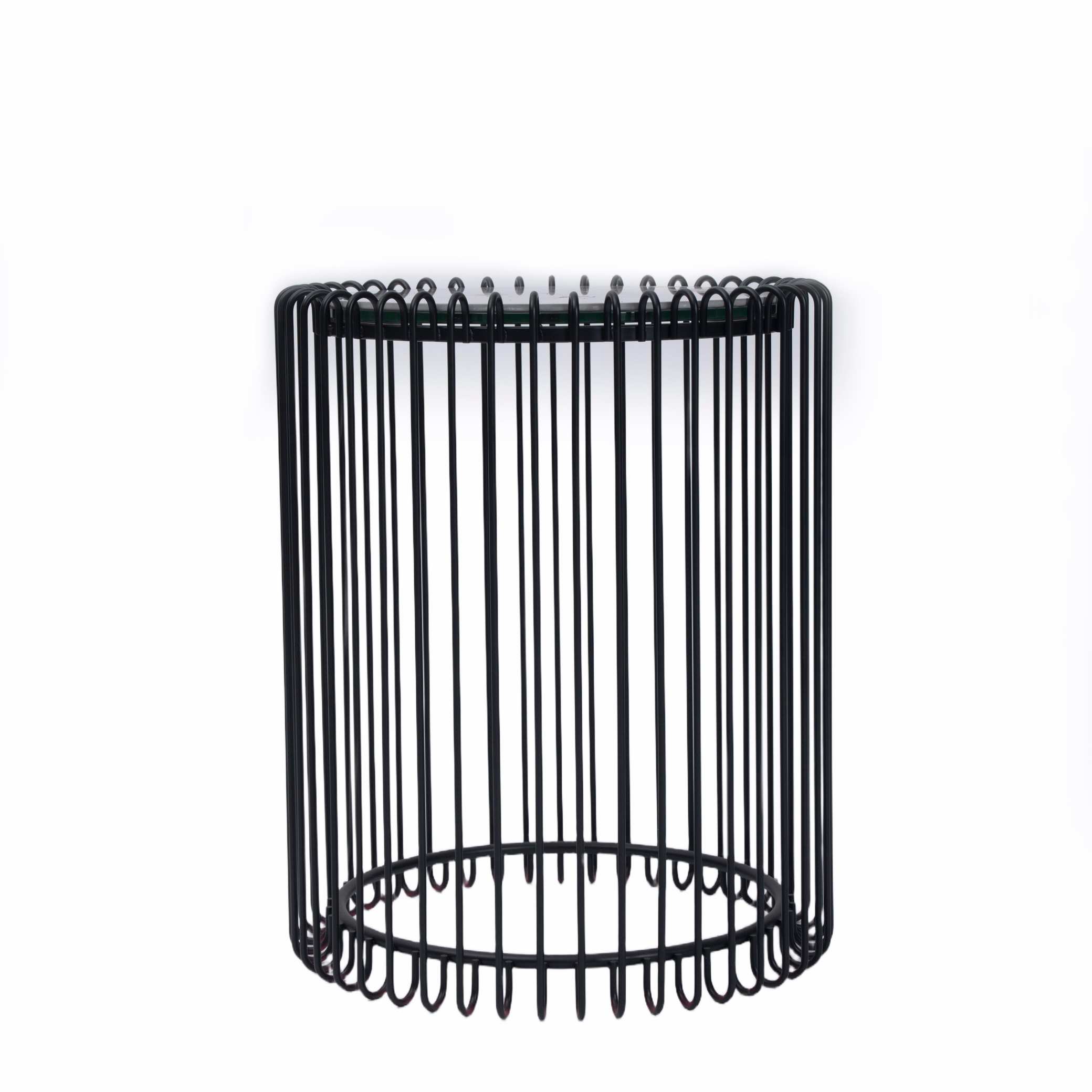 Sort tr&aring;dramme sidebord