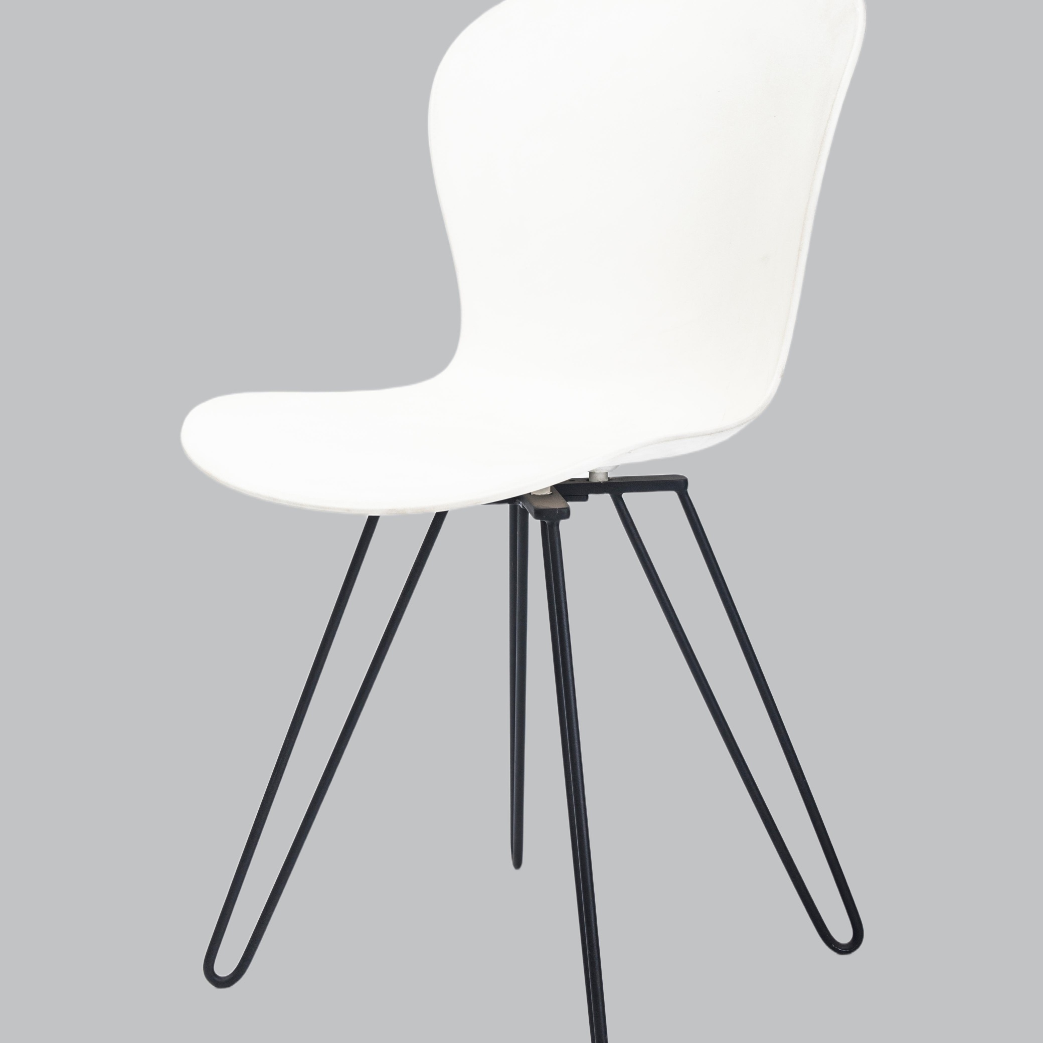 Moderne spisestuestol i hvid plast