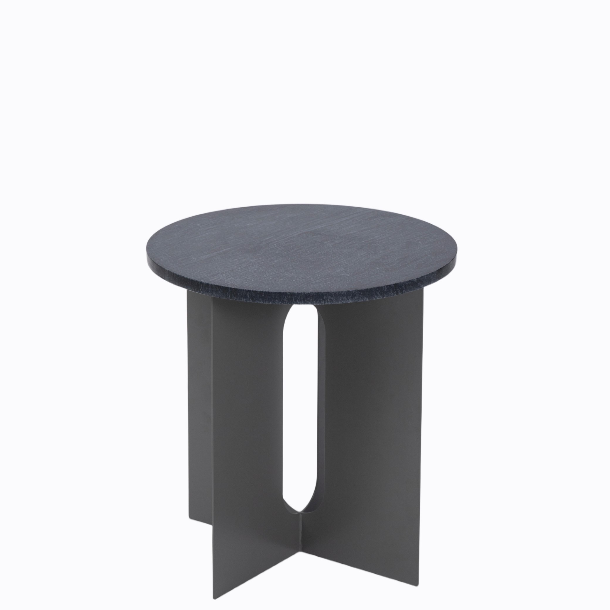 Moderne metalsidebord