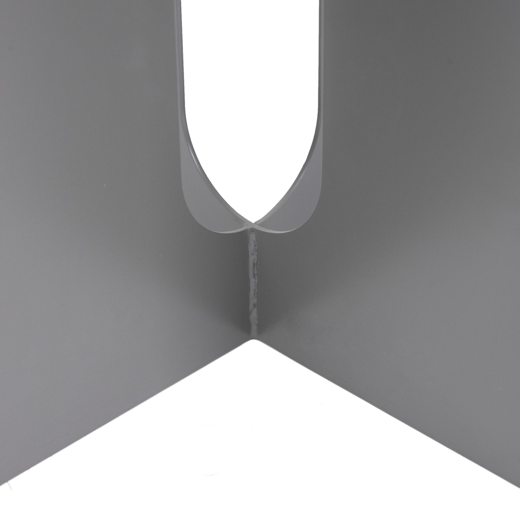 Moderne metalsidebord